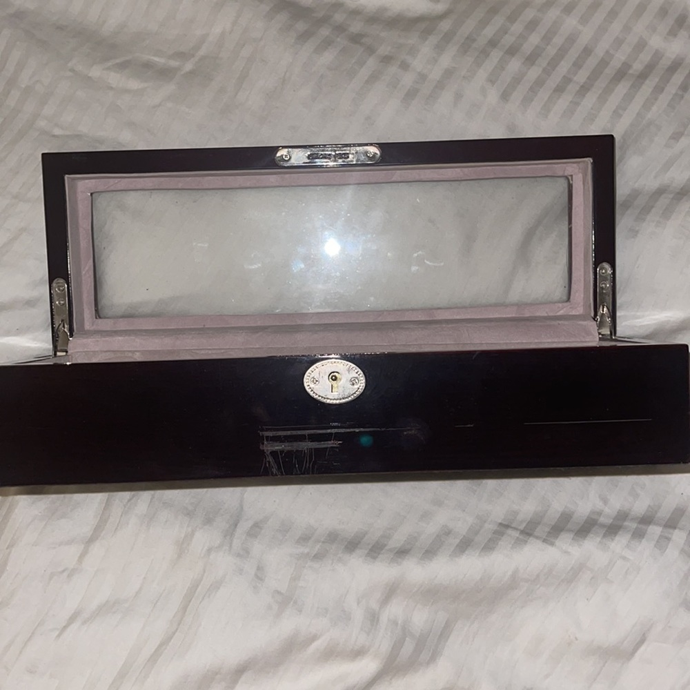 Watch case - Picture 2 of 4